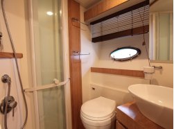 Flybridge FALCON 100
