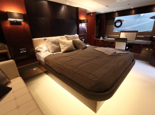 Flybridge PRINCESS 85 Motor Yacht