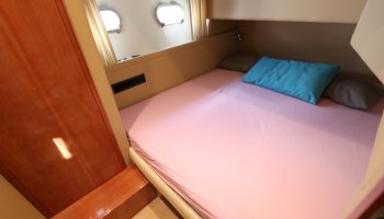 FERRETTI 480