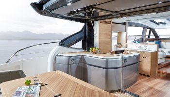 PRINCESS V65 