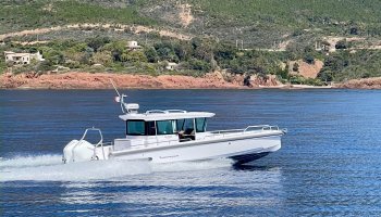 AXOPAR 28 Cabin