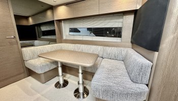 PRINCESS V50 Deck Saloon