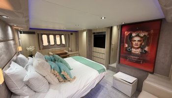 PRINCESS V70