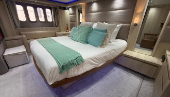 PRINCESS V70