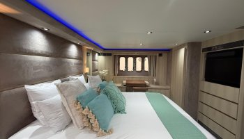 PRINCESS V70