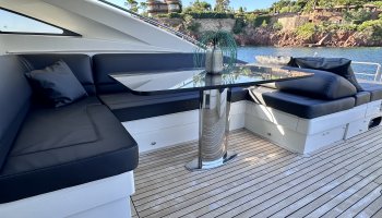 PRINCESS V70