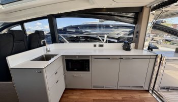 PRINCESS V55