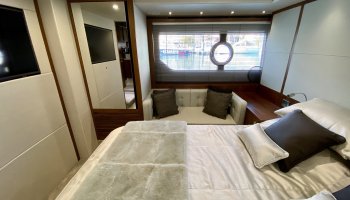 SUNSEEKER Predator 57