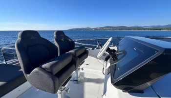 AZIMUT  S6