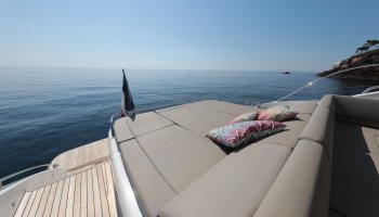 PRINCESS V62