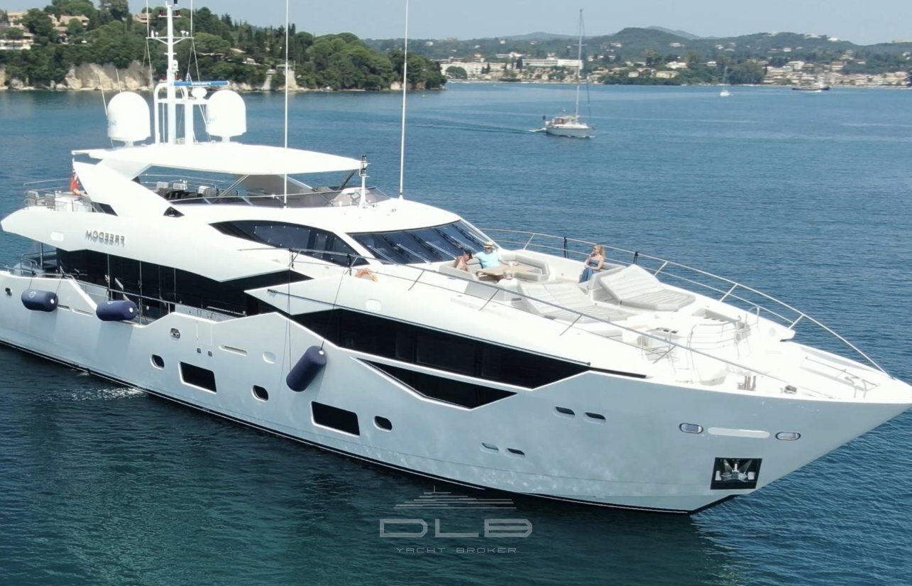 yacht de luxe d'occasion a vendre