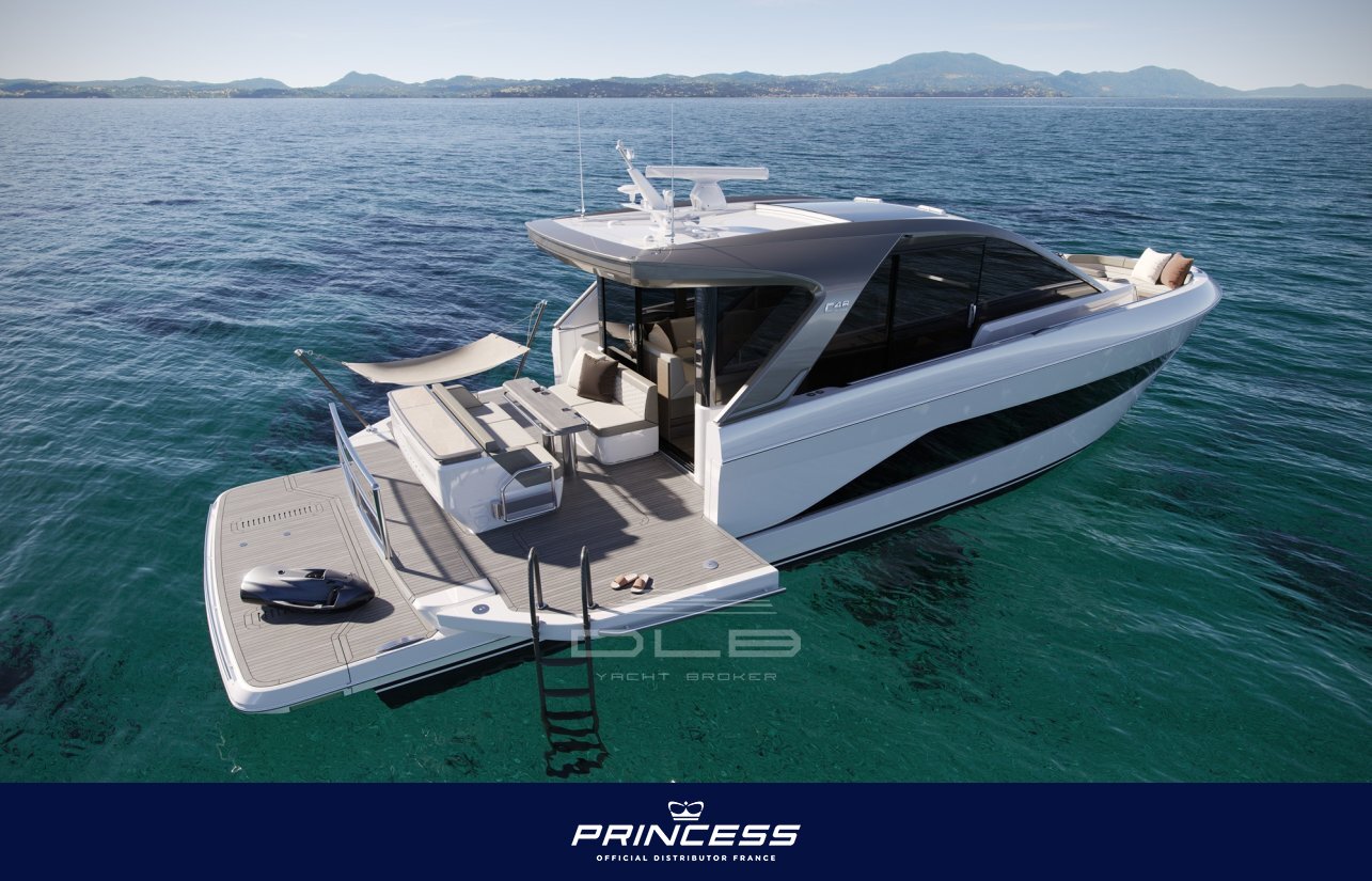 PRINCESS C48 Deck Saloon