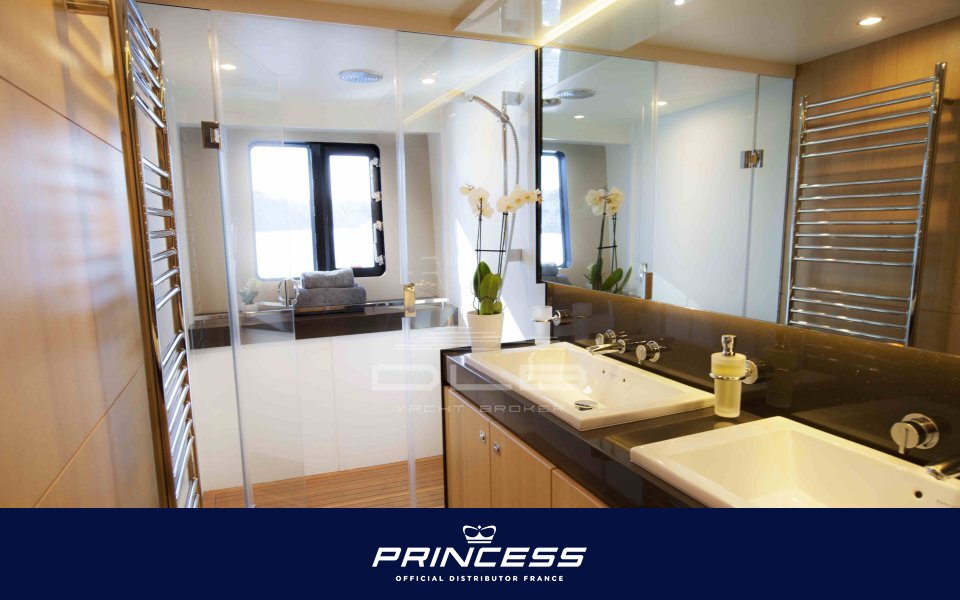 PRINCESS 72