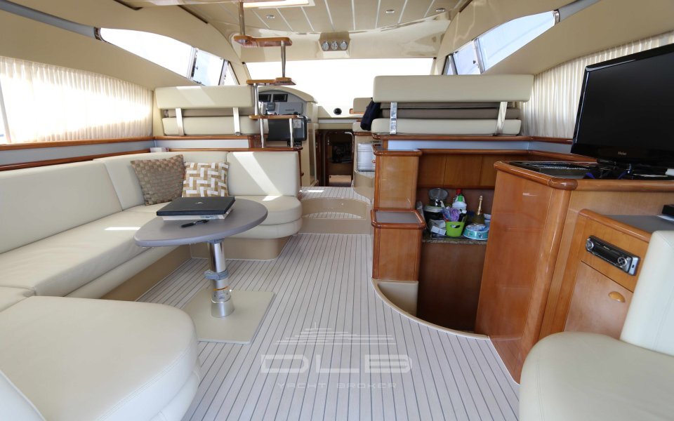 FERRETTI 480