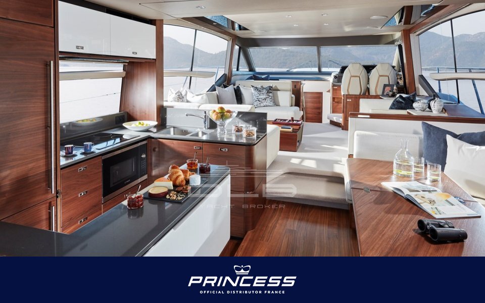 PRINCESS F62 
