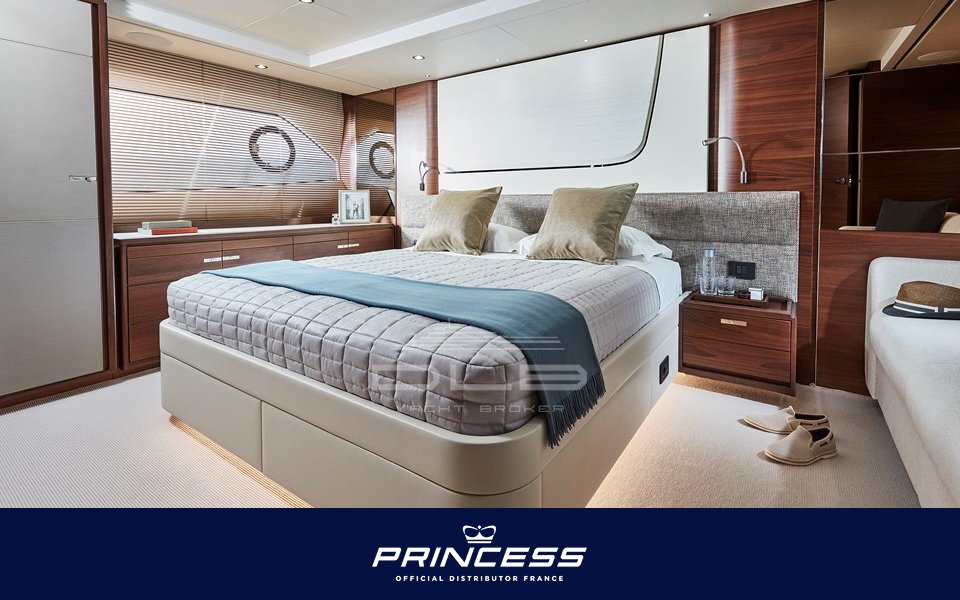 PRINCESS F70