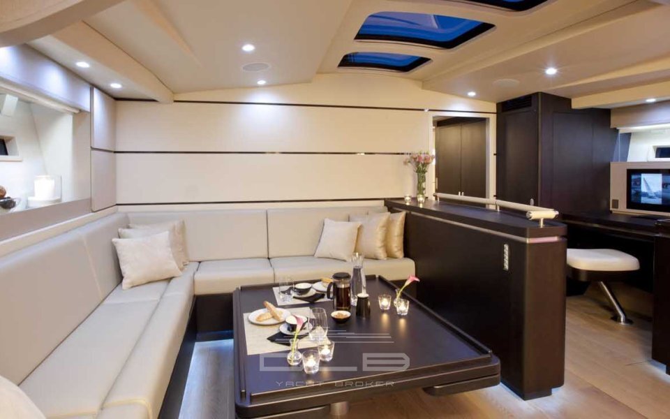 Carbon Ocean Yachts 82