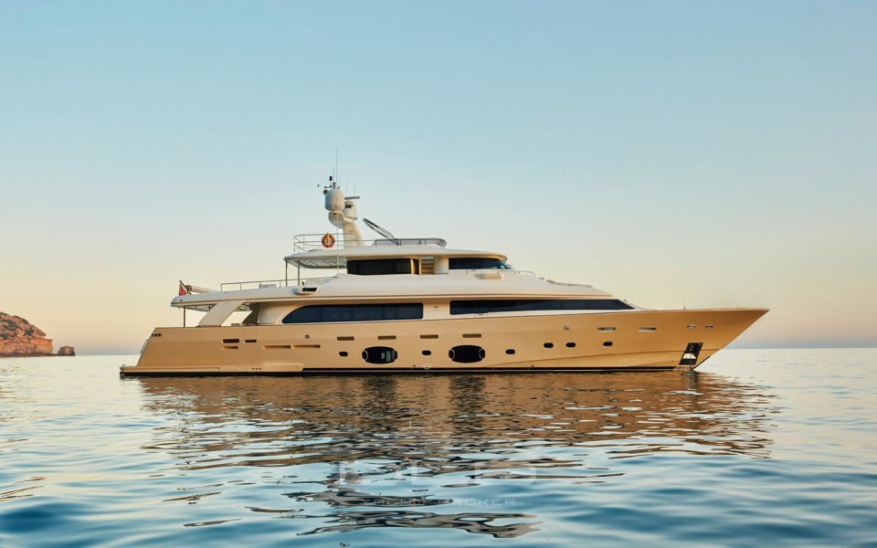 Ferretti Custom Line Navetta