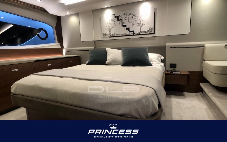 PRINCESS 62