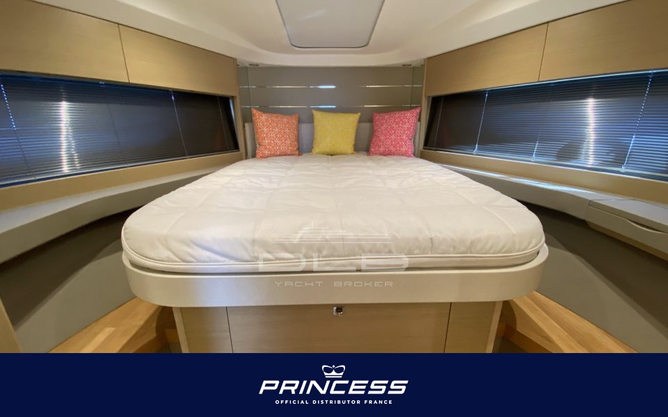 PRINCESS V40