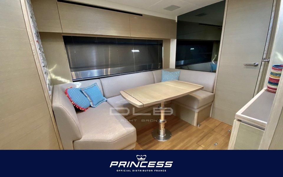 PRINCESS V40