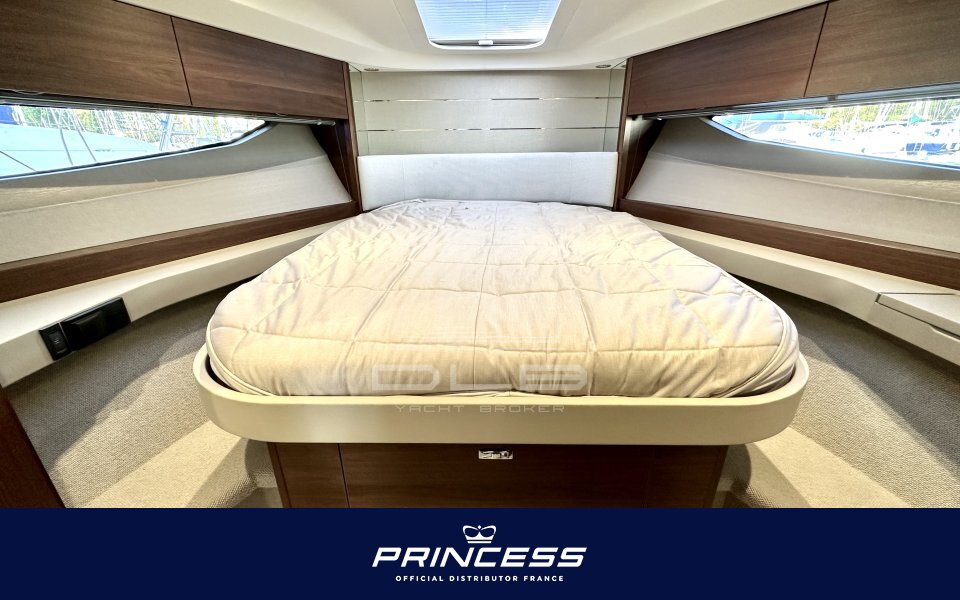 PRINCESS V40