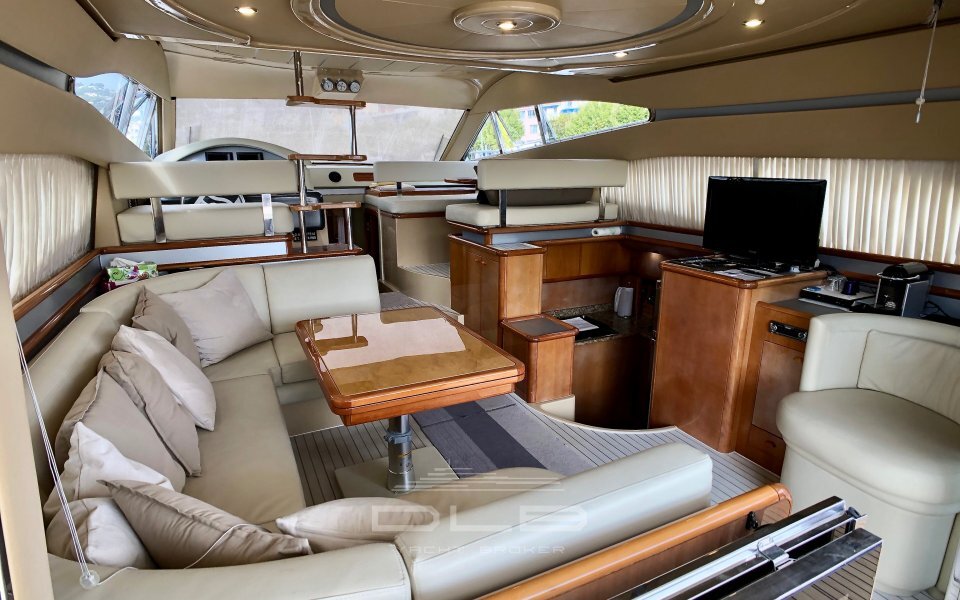FERRETTI 480