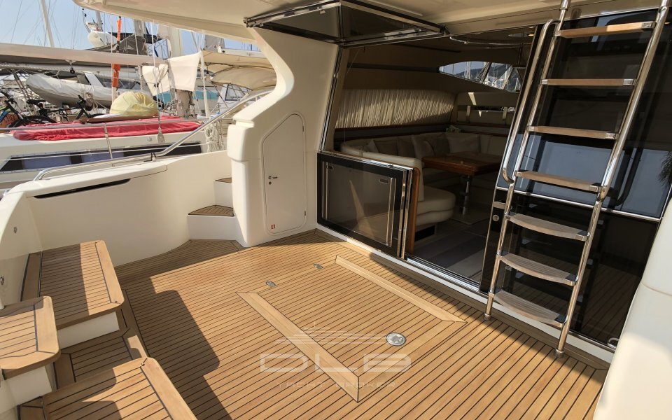 FERRETTI 480
