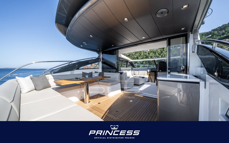 PRINCESS V62-S