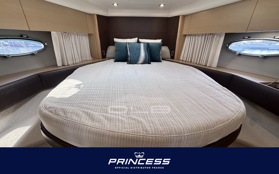 PRINCESS V42