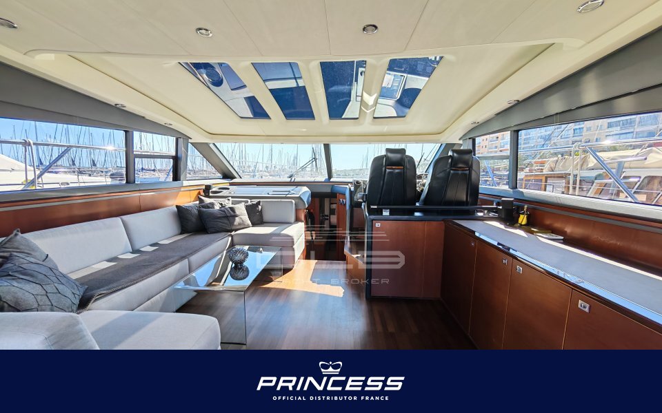PRINCESS V62-S