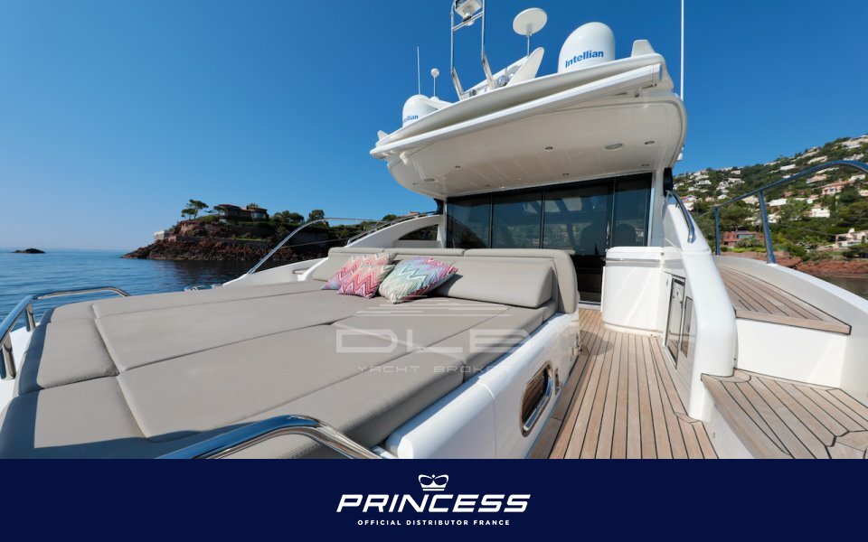 PRINCESS V62
