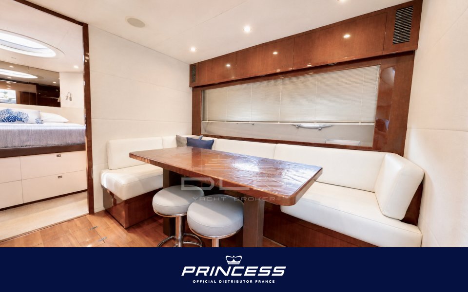 PRINCESS V62