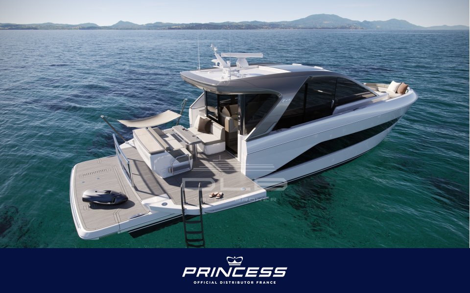 PRINCESS C48 Deck Saloon