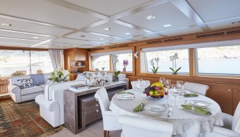 Ferretti Custom Line Navetta