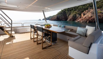 Sirena Yacht 88