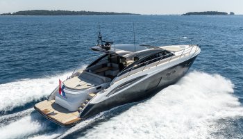 PRINCESS V62-S