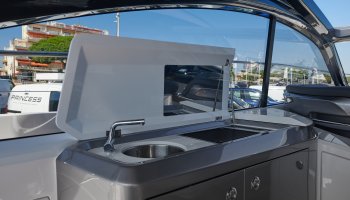 PRINCESS V50
