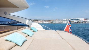 PRINCESS V53
