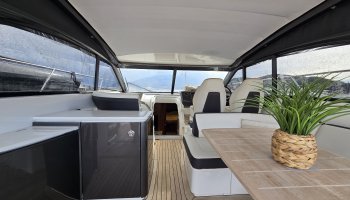 PRINCESS V48 