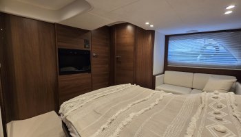 PRINCESS V48 