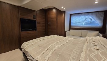 PRINCESS V48 
