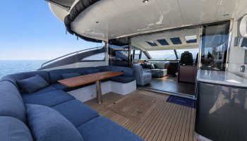 PRINCESS V62-S