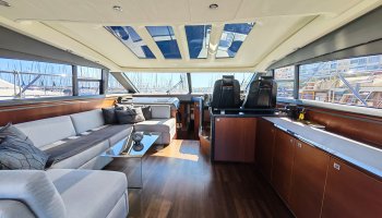 PRINCESS V62-S