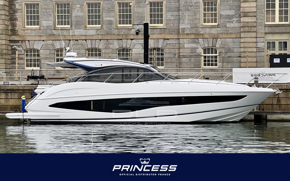 PRINCESS V50 Deck Saloon New Model