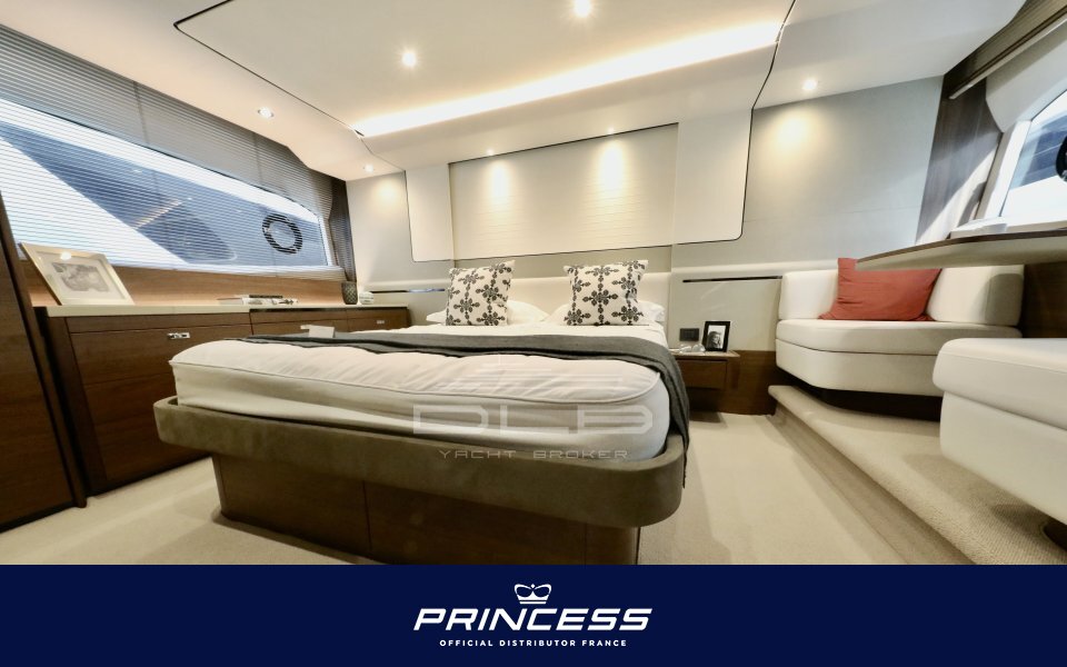 PRINCESS F62