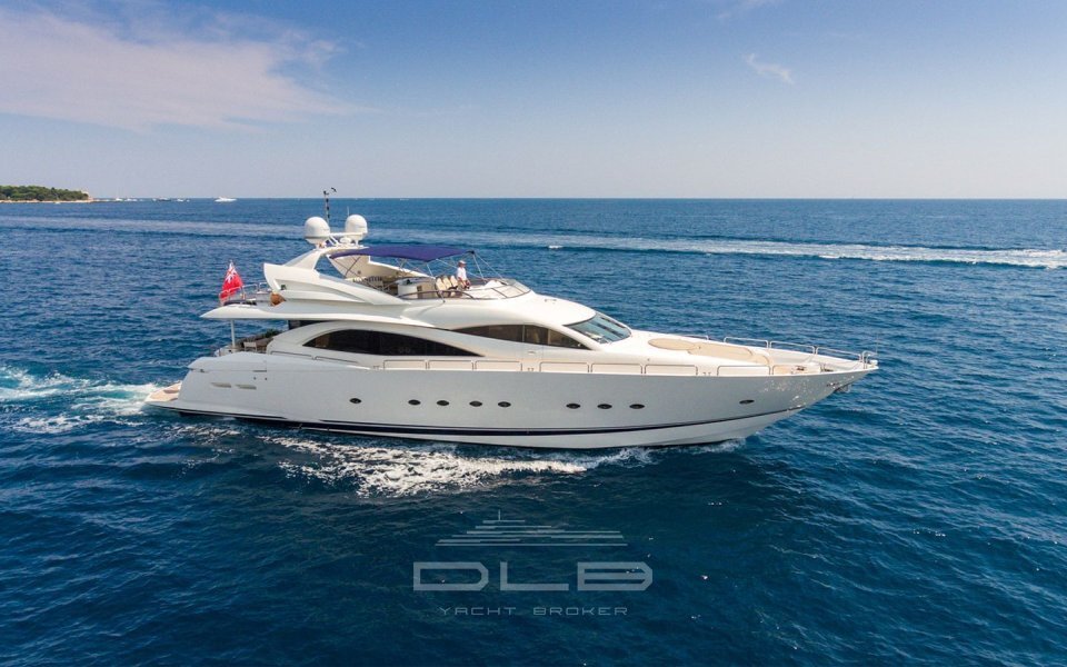 SUNSEEKER 90 Yacht