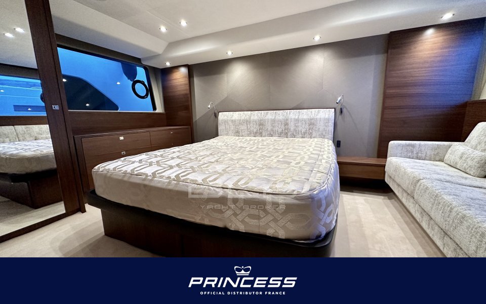 PRINCESS  52