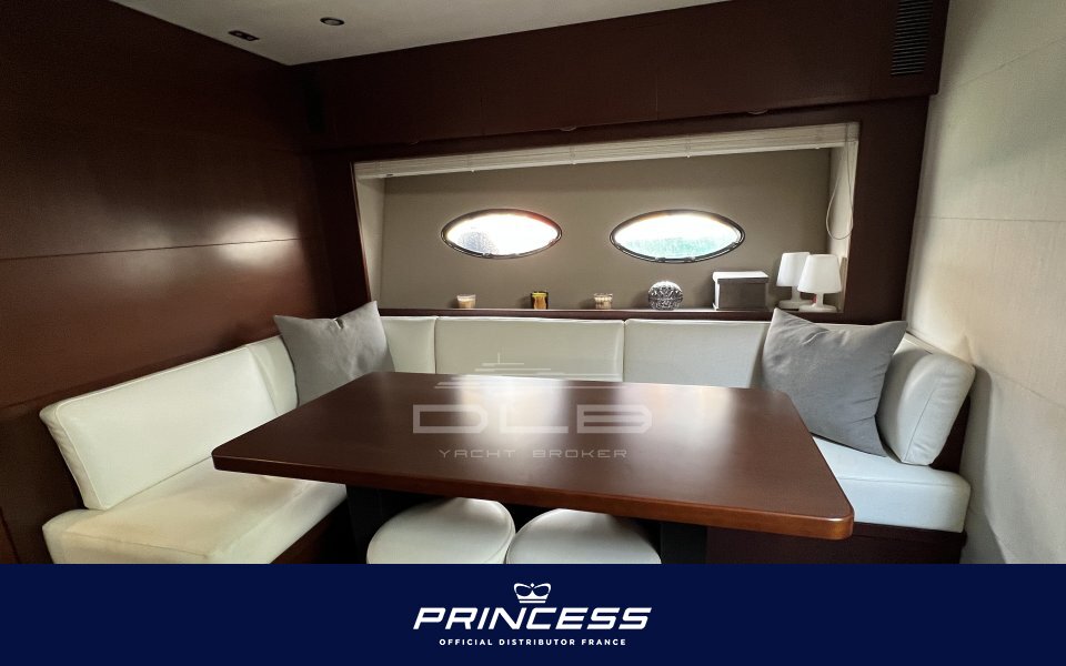 PRINCESS V62-S