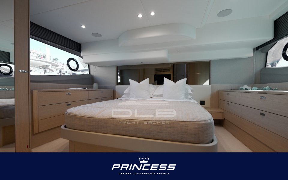 PRINCESS F50
